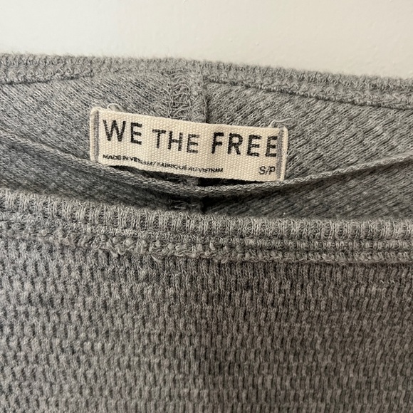 Free People We The Free Gray Thermal Dolman Sleeve Cropped Top Women’s Small - Picture 3 of 7